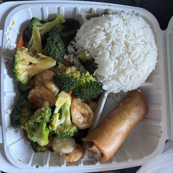 J'S Chinese Cuisine - Lunch special brócoli shrimp - Chinese Near Me - Pasadena, California