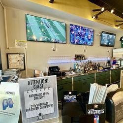 Johnnie Mae's - Sunday, Jan 4, 2026 - Johnnie Mae's - Front counter/bar