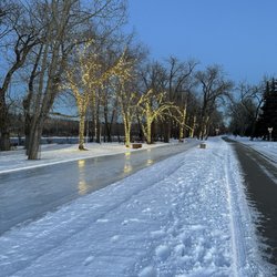 Bowness Park - Skating path by the river