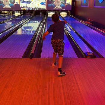 Bowlero Davie - Bowling Near Me - Davie, Florida