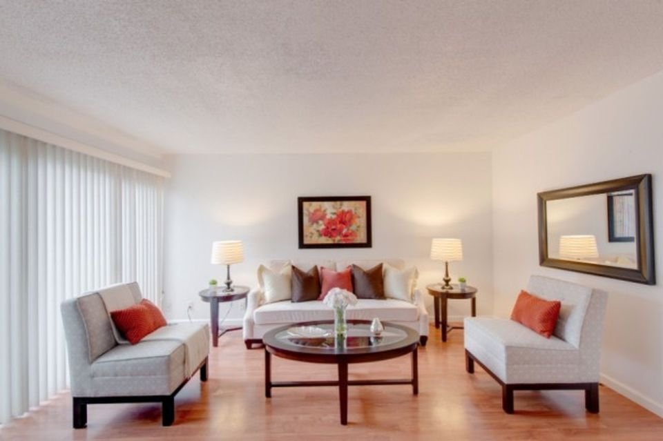 TRAVIS JACKSON ON Q FINANCIAL 13 Photos 3530 S Val Vista Dr