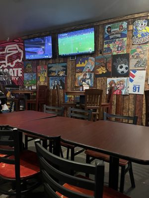 Demonbreun St by null