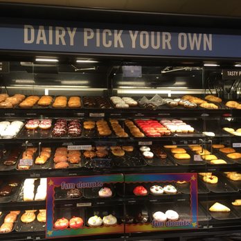 Giant - Amazing variety of donuts and other pastries. - Grocery Near Me - Wynnewood, Pennsylvania