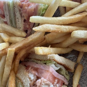 Shooting Star Cafe - BLT with fries - Desserts Near Me - Oakland, California Shooting Star Cafe - BLT with fries - Desserts Near Me - Oakland, California