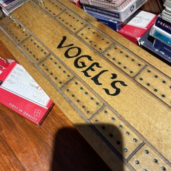 Vogel's Lounge - Lots of cards and cribbage boards available