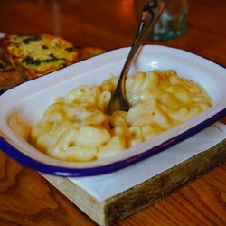 Castle Inn - Mac N Cheese