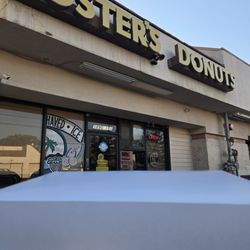 Foster's Donuts