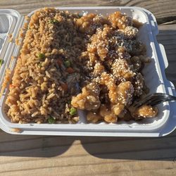 Tom Thumb Grocery - Sesame chicken and fried rice