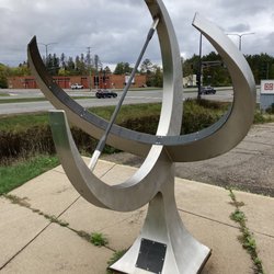 Paulucci Space Theater - Sun dial