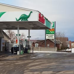 Grand View General Store - This is also a Sinclair Gas Station