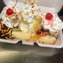 Big-Top Drive In - Legandary Banana Split!!!