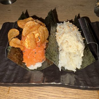 DOMODOMO - New York - Spicy salmon and blue crab handroll - Japanese Near Me - New York, New York DOMODOMO - New York - Spicy salmon and blue crab handroll - Japanese Near Me - New York, New York
