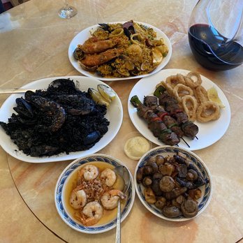 Bodega On Main - Paella Mixta, Paella Negra, Gambas al Ajillo, Champiñones, Pincho Moruno, Calamares Fritos - Spanish Near Me - Vancouver, British Columbia