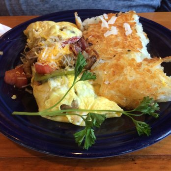 Duluth Grill - Everything Omelette with Hashbrowns - Breakfast & Brunch Near Me - Duluth, Minnesota Duluth Grill - Everything Omelette with Hashbrowns - Breakfast & Brunch Near Me - Duluth, Minnesota