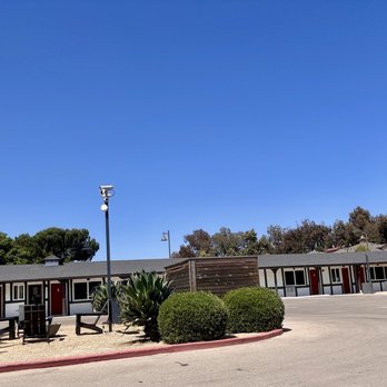 Hotel Hygge - Middle of parking lot has picnic tables and a fire pit (instructions in your room) - Hotels Near Me - Buellton, California Hotel Hygge - Middle of parking lot has picnic tables and a fire pit (instructions in your room) - Hotels Near Me - Buellton, California
