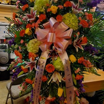 Alice's Floral Designs - Grand opening flower spray, medium size, about 5ft tall - Florists Near Me - Seattle, Washington Alice's Floral Designs - Grand opening flower spray, medium size, about 5ft tall - Florists Near Me - Seattle, Washington