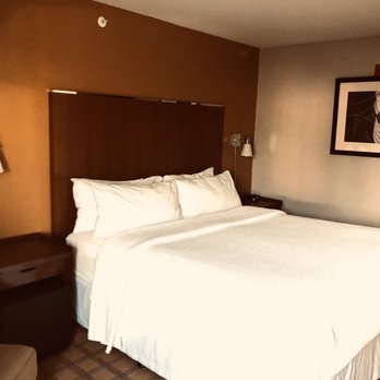 Four Points by Sheraton Downtown Seattle Center - The bedroom. - Hotels Near Me - Seattle, Washington Four Points by Sheraton Downtown Seattle Center - The bedroom. - Hotels Near Me - Seattle, Washington