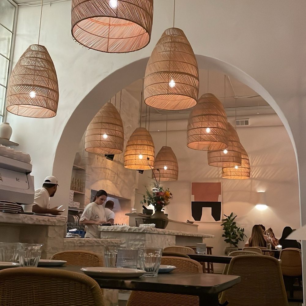 Great White - Cafes Near Me - Los Angeles, California