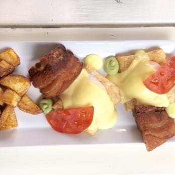 A Dog's Breakfast - Breakfast & Brunch Near Me - Windsor, Ontario