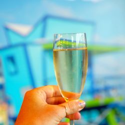 Turkish Airlines Lounge - Prosecco