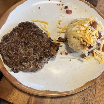 Rivershack - Small filet but overall tasty - Bars Near Me - Kenner, Louisiana
