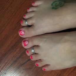 My toes, I do wish that the last later of dots wasn't there but, it's what I asked for and she did very good. My toes, I do wish that the last later of dots wasn't there but, it's what I asked for and she did very good.
