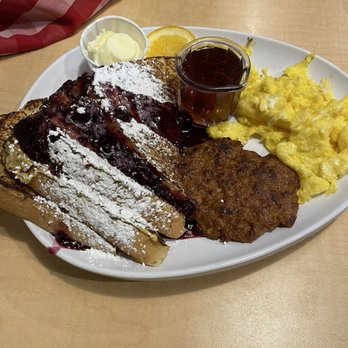 Two Chicks South - French toast with scramble eggs and chorizo- good - Breakfast & Brunch Near Me - Reno, Nevada Two Chicks South - French toast with scramble eggs and chorizo- good - Breakfast & Brunch Near Me - Reno, Nevada