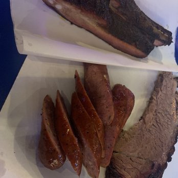 Old 300 BBQ - Barbeque Near Me - Blanco, Texas Old 300 BBQ - Barbeque Near Me - Blanco, Texas