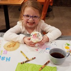 Fresh.Local.Good. Food Group - Coloring and Decorating Cupcakes at FLG! Emma's cousin had a blast!