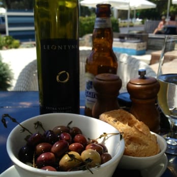 Saltwater Bistro - Victorian produce, Hart Olives - Cafes Near Me - McCrae, VIC
