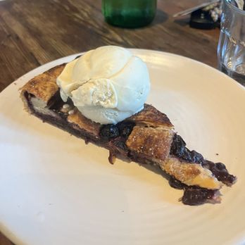 Paladar 511 - Blueberry pie and lavender ice cream - Pizza Near Me - New Orleans, Louisiana Paladar 511 - Blueberry pie and lavender ice cream - Pizza Near Me - New Orleans, Louisiana