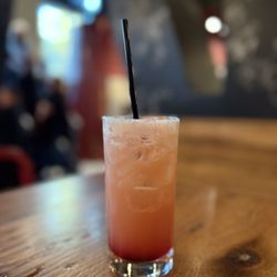The Salty Pig - Sippin' easy (w/ alc)