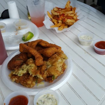 Alabama Jack's - Conch fritters,  crab cakes and fried fish. - Seafood Near Me - Key Largo, Florida