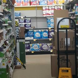 Dollar General - What a mess