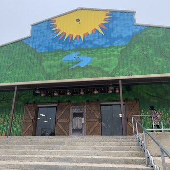 Sweet Eats Adventure Farm - Entrance - Attraction Farms Near Me - Georgetown, Texas