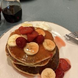 Leonard Family Restaurant Cafe - Spoiled/rotten Strawberry Banana Pancakes. Gross.