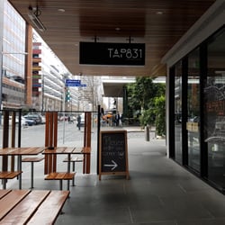 TAP831 - Outside seating