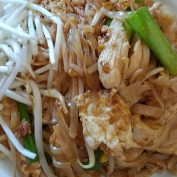Sisters Thai - Chicken Pad Thai - Thai Near Me - Fairfax, Virginia Sisters Thai - Chicken Pad Thai - Thai Near Me - Fairfax, Virginia