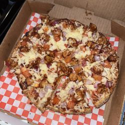 Pizza Twist - Plant-Based BBQ Chicken Pizza Twist
