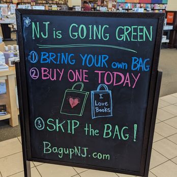 Barnes and Noble - Bookstores Near Me - Livingston, New Jersey