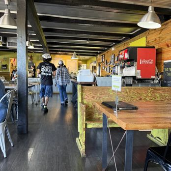 Se7enBites - inside - Coffee & Tea Near Me - Orlando, Florida
