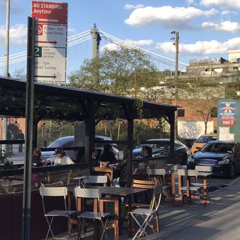 Ignazio's - Out door seating area - Pizza Near Me - Brooklyn, New York