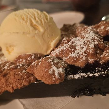 Latuli - Blackberry cobbler - Seafood Near Me - Houston, Texas