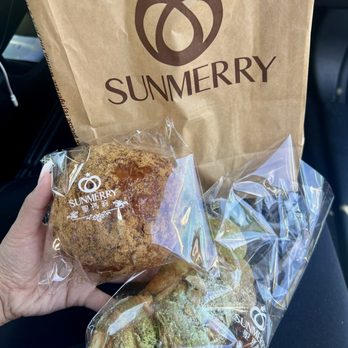 Sunmerry Bakery - Pork Floss Bun, Matcha Croissant - Bakeries Near Me - San Diego, California Sunmerry Bakery - Pork Floss Bun, Matcha Croissant - Bakeries Near Me - San Diego, California