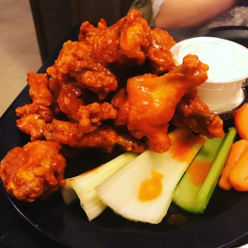 Duff's Famous Wings - 20 medium wings. Not spicy like they warn you, but still great flavor! - American Near Me - Amherst, New York