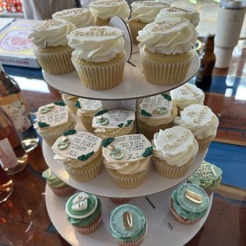 Carolina Cupcakery - Bakeries Near Me - CHESAPEAKE, Virginia