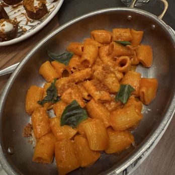Wye Oak Tavern - Rigatoni - Bars Near Me - Frederick, Maryland Wye Oak Tavern - Rigatoni - Bars Near Me - Frederick, Maryland