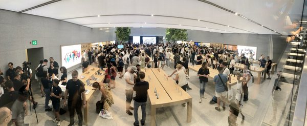 Apple Store Piazza Liberty by null