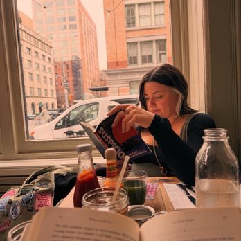 Bubby's Tribeca - Window seating - American Near Me - New York, New York