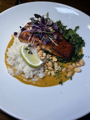 Main Street Farmer Eatery by null